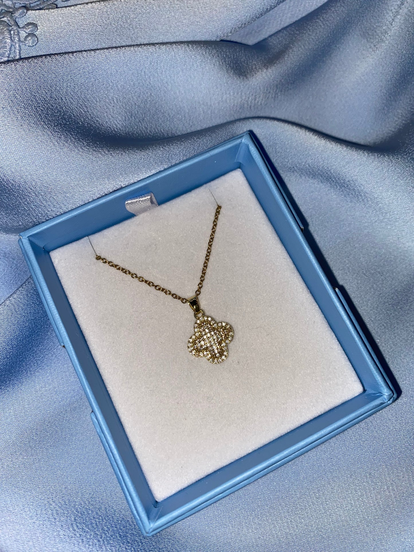 Gold glitter gold clover necklace