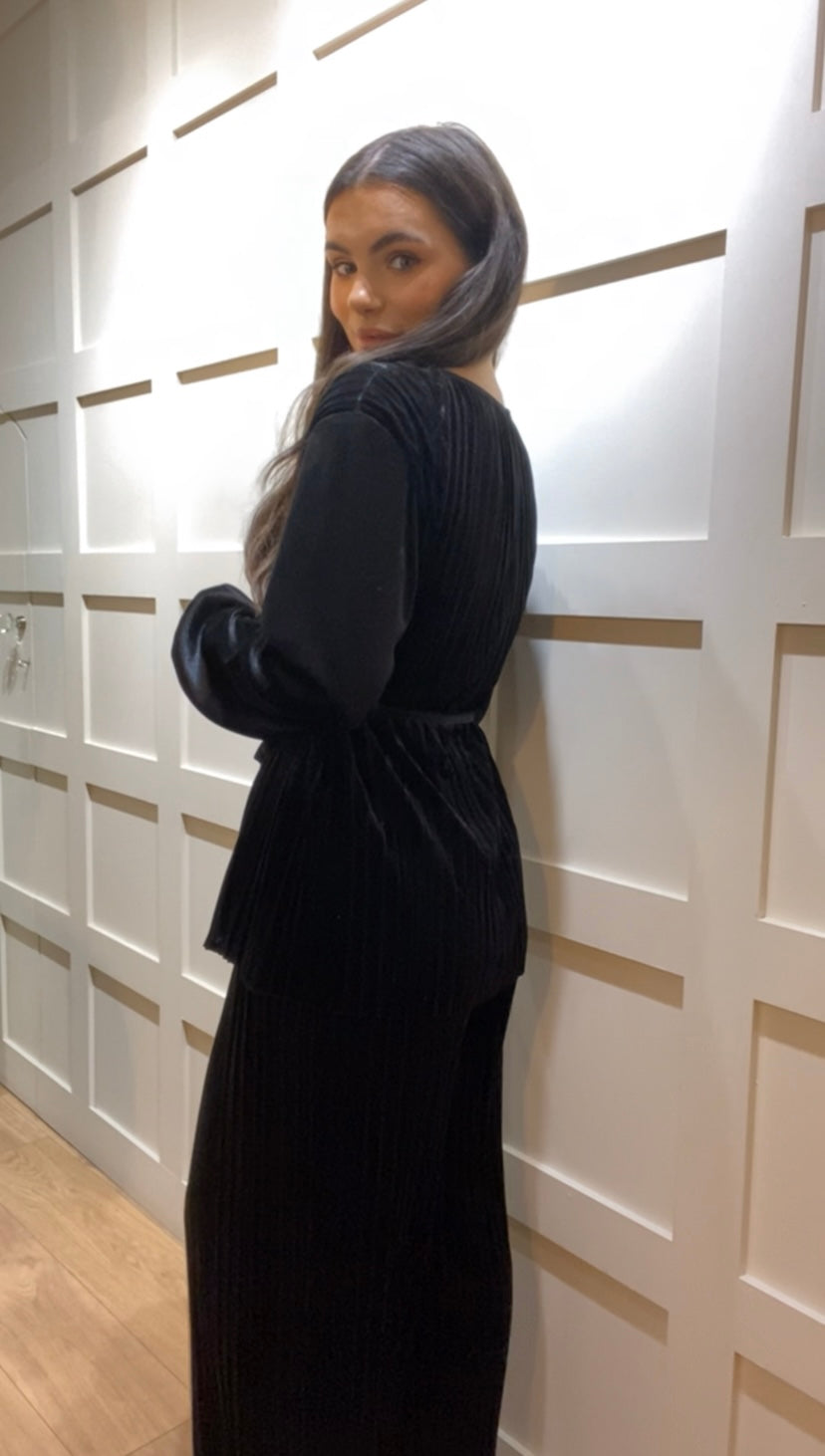 Hattie Black 2 piece