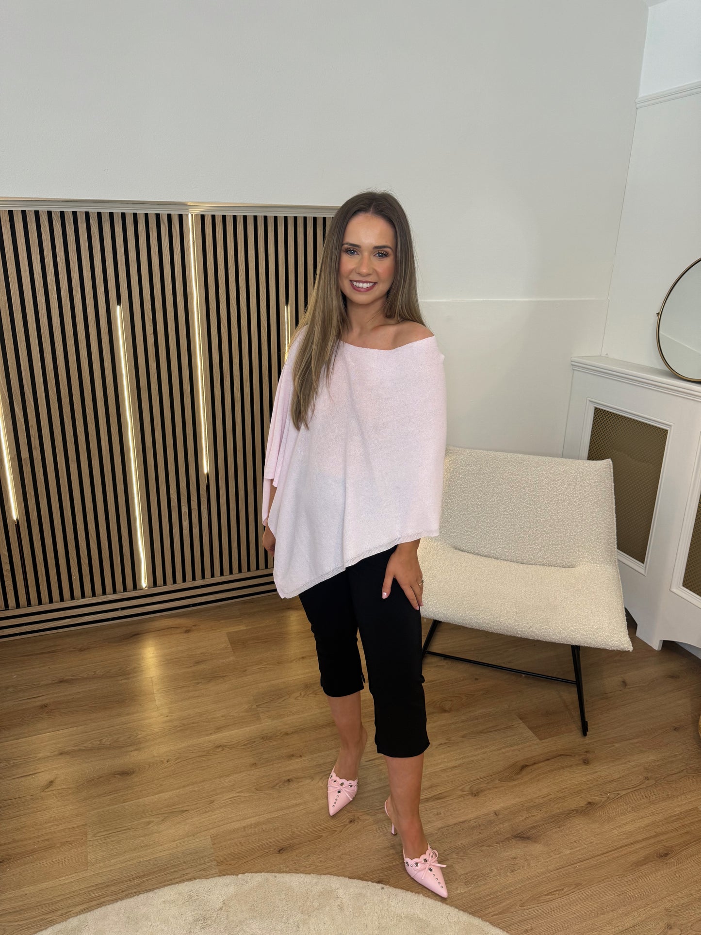 Darcy cape