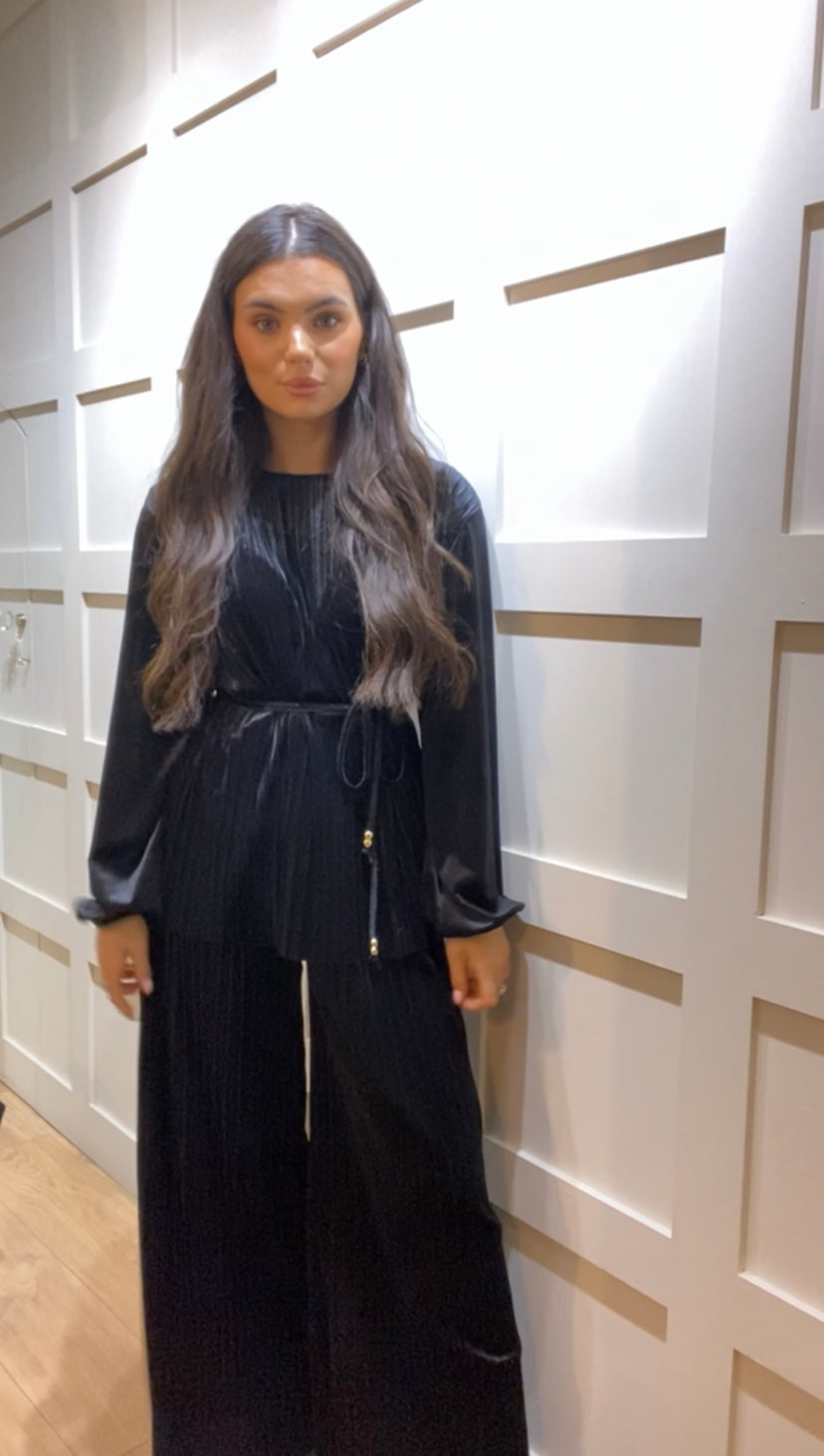 Hattie Black 2 piece