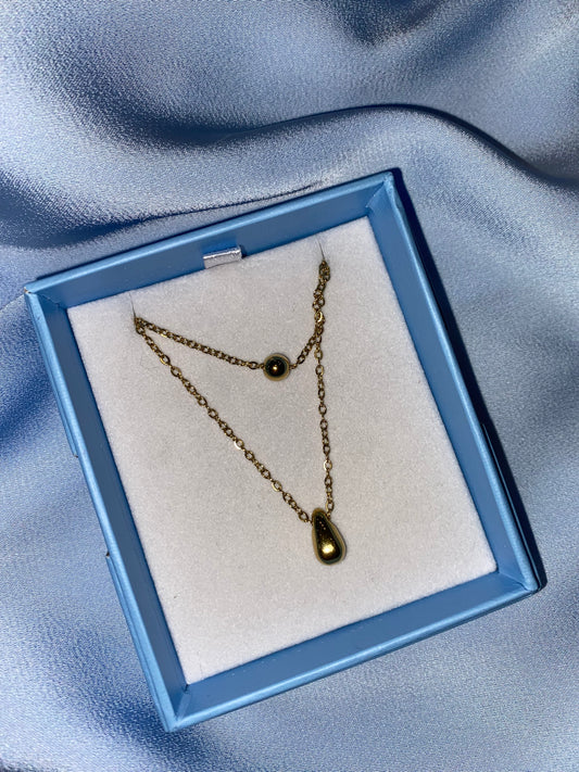 Gold water drop necklace