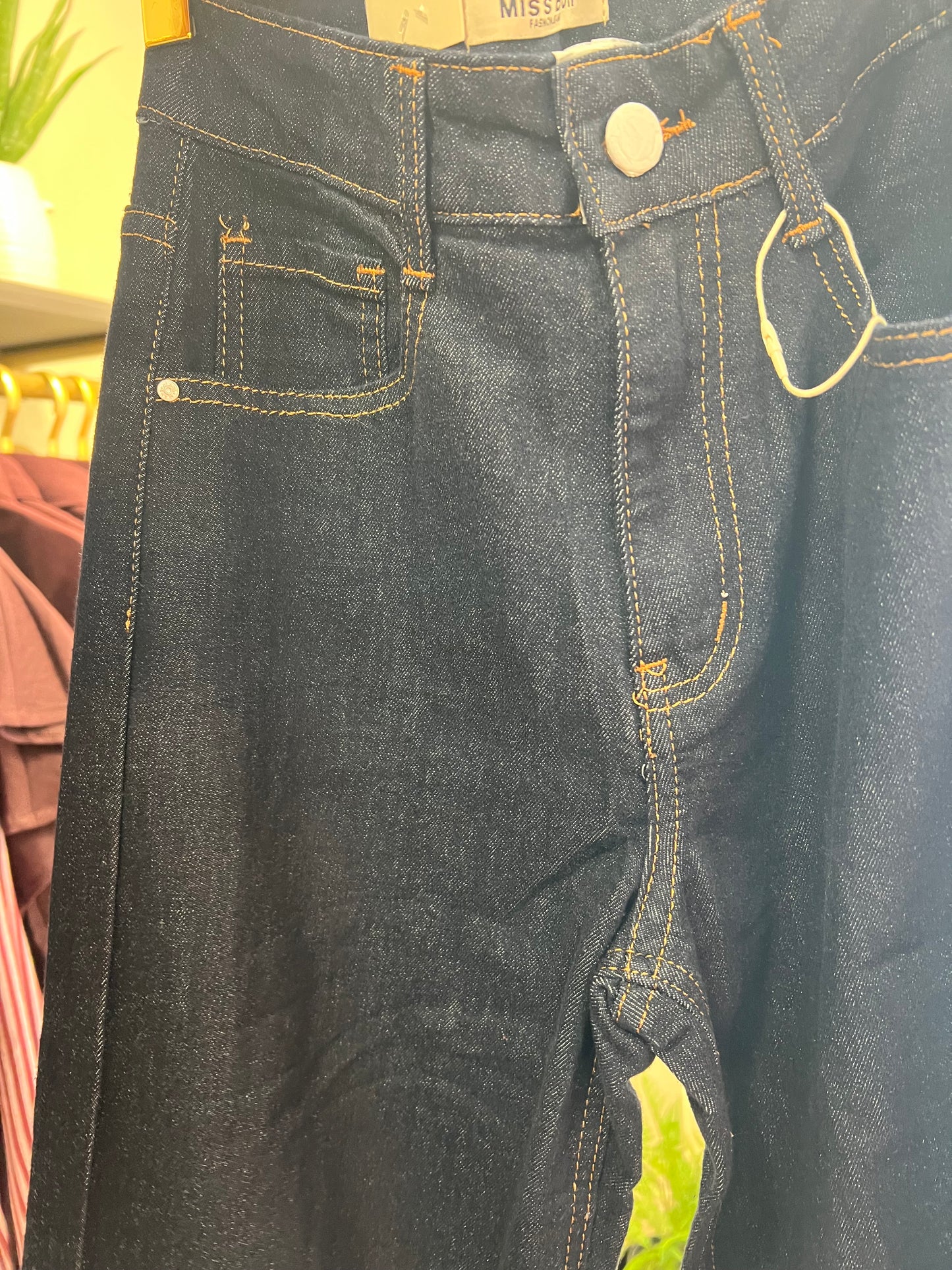 Nova Jeans
