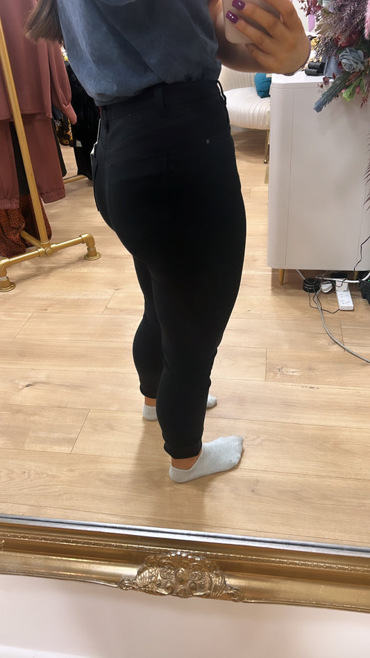 Black Jeans